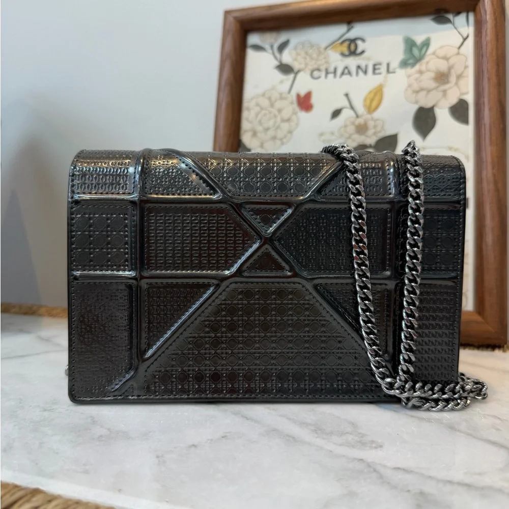 Christian Dior Metallic Patent Micro-Cannage Diorama Wallet on Chain crossbody - Picture 5 of 9